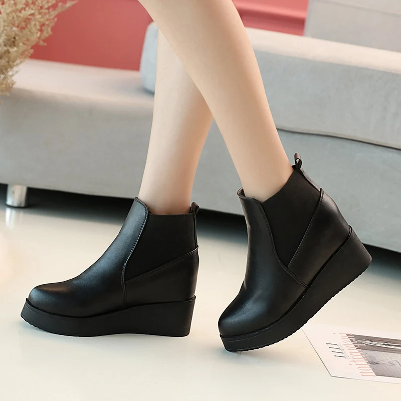 Осенне-зимние теплые модные ботинки Martin на плоской подошве короткие женские