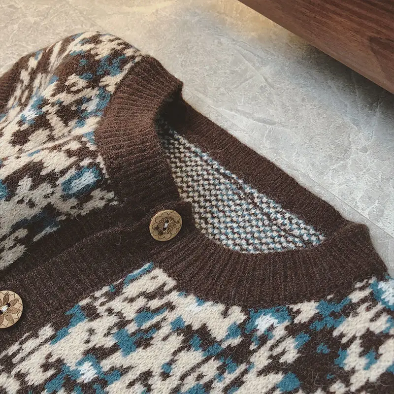 

Sweaters Vest Women V-neck Retro Knitted All-match Trendy Vintage Floral Casual Students Jumpers Streetwear Ladies Elegant Ins