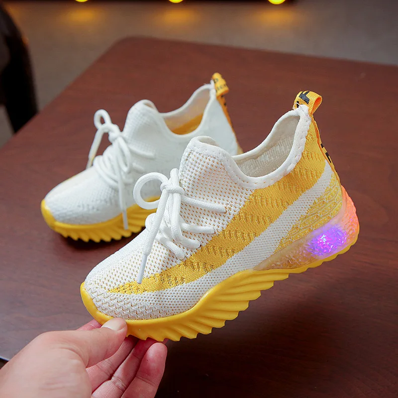 

2021 Spring LED Light Sports Shoes Boys and Girls Breathable Flying Woven Fish Scales Casual Running Kids Coconut Shoes CS151