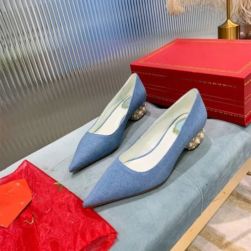 

2021 new pearl rhinestone temperament elegant pointed shallow mouth thick heel patent leather Mary Jane shoes single shoes women