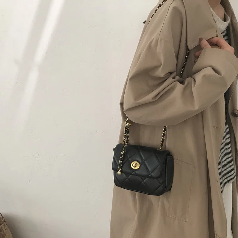 Popular Retro Messenger Women's Fashion Net Red Popular Chain Texture Versatile Small Bag