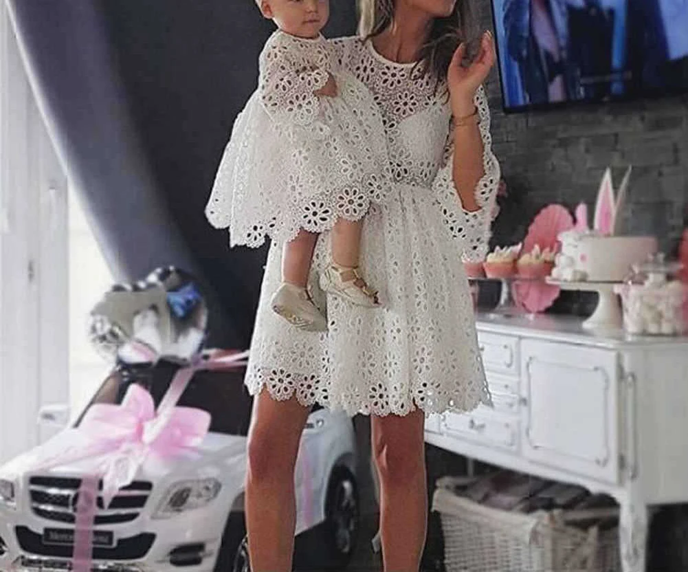 

2021 New Autumn Mother Kids Lace Dress Family Matching Outfits Mom And Daughter Dress Baby Girl Clothes Dresses For Baby Girls