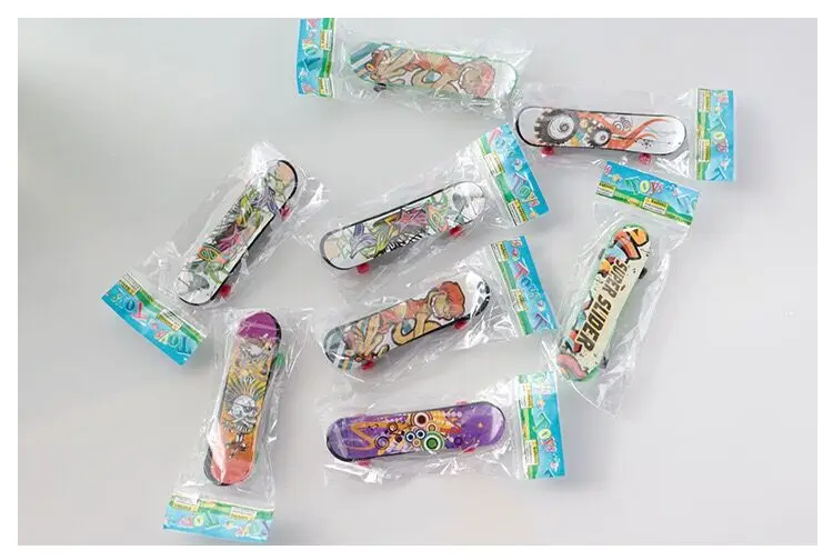 

10000pcs Mini Finger Skateboard Fingerboard For Alloy Stents Scrub Finger