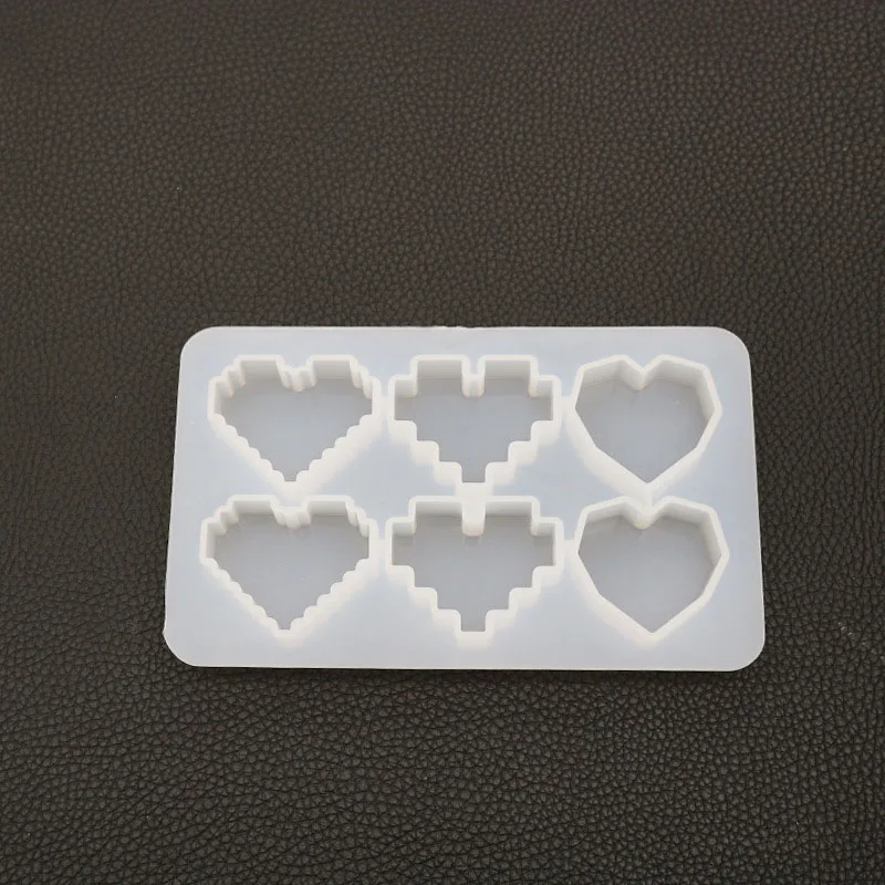 

50pcs Crystal Epoxy UV Resin Mold Pixel Love Heart Shape High Mirror DIY Handmade Pendant Silicone Molds
