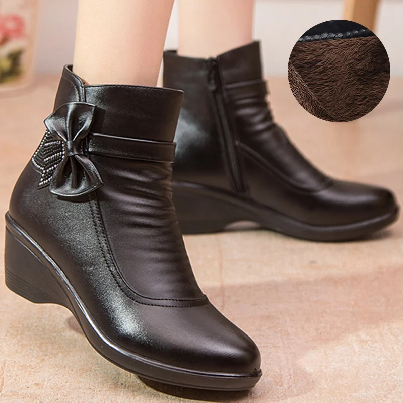 

Ботильоны женские на танкетке, мягкие плюшевые полусапожки с бантом-бабочкой, модная зимняя обувь на молнии, кожаные ботинки на платформе, ...