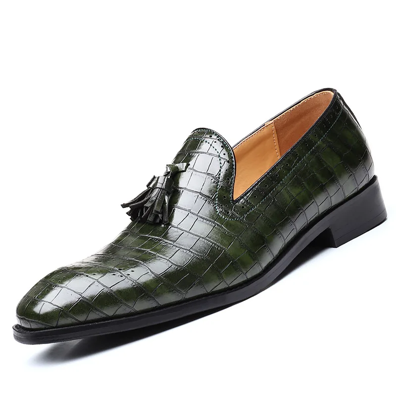 

Mens shoes casual leather Fringe Slip-on Brogue shoes Wear resistant Party shoes Designer 2020 New Soft