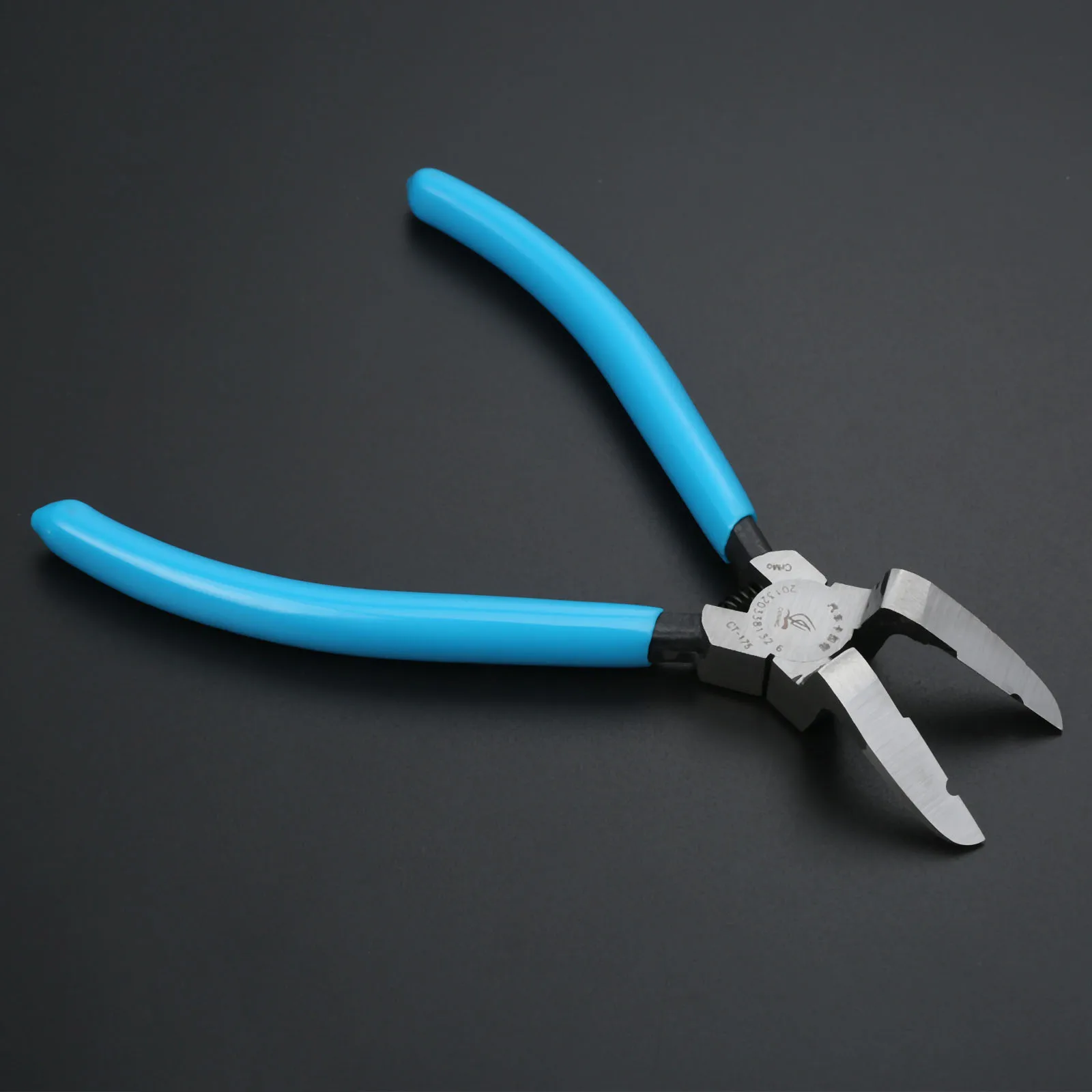 Инструменты для ремонта автомобильных креплений многофункциональные