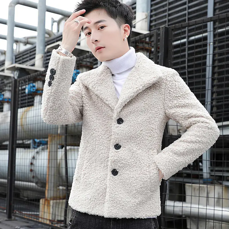 

2021 Men Autumn Winter Fashion Short Lamb Wool Jackets Men's Slim Warm Woolen Overcoats Male Velvet Trend Outwear O638