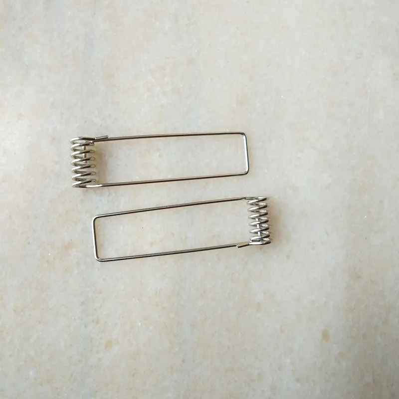 Крепежная пружина для ламп 16x60 мм встраиваемых светильников | Обустройство дома