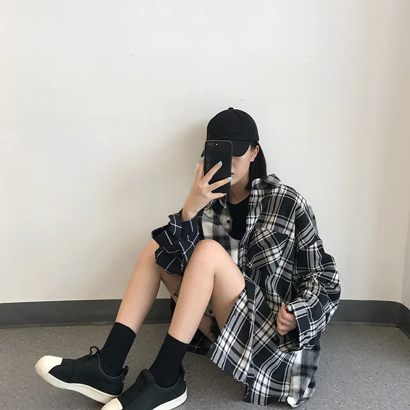 

Women's Loose Plaid Blouse Spring Long Sleeve Student Check Blouses Casual Vintage Lady Tops Shirt Black Tops QH2220