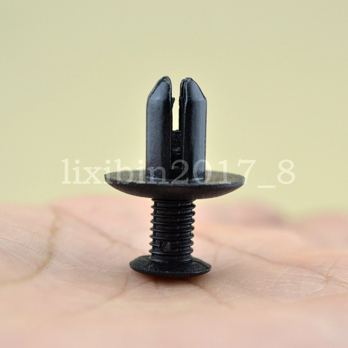 

20pcs Bumper Fender Grille Trim Clips Retainer Fastener Screws for Kia Rio Amanti Optima Sedona Sephia Spectra Magentis Sportage