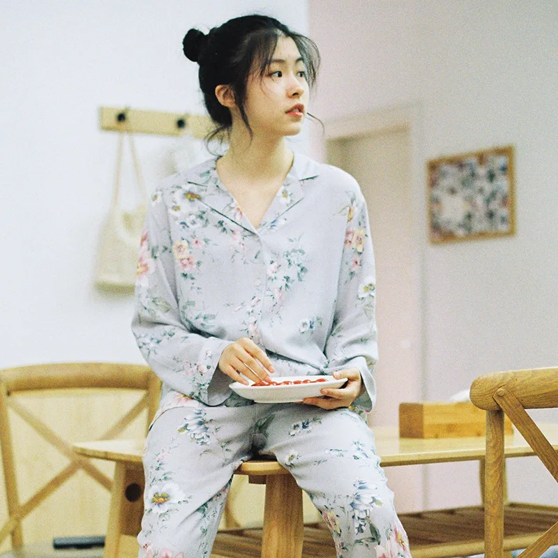 Хлопковая атласная пижама с цветочным принтом размера плюс на весну и осень