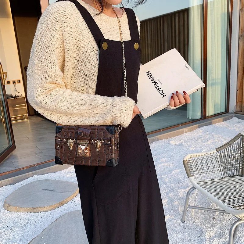 Bolsos Mujer, модные сумки в форме коробки для женщин,, роскошные сумки, женские сумки, дизайнерские, с металлическими заклепками, с клапаном, вечерняя сумочка