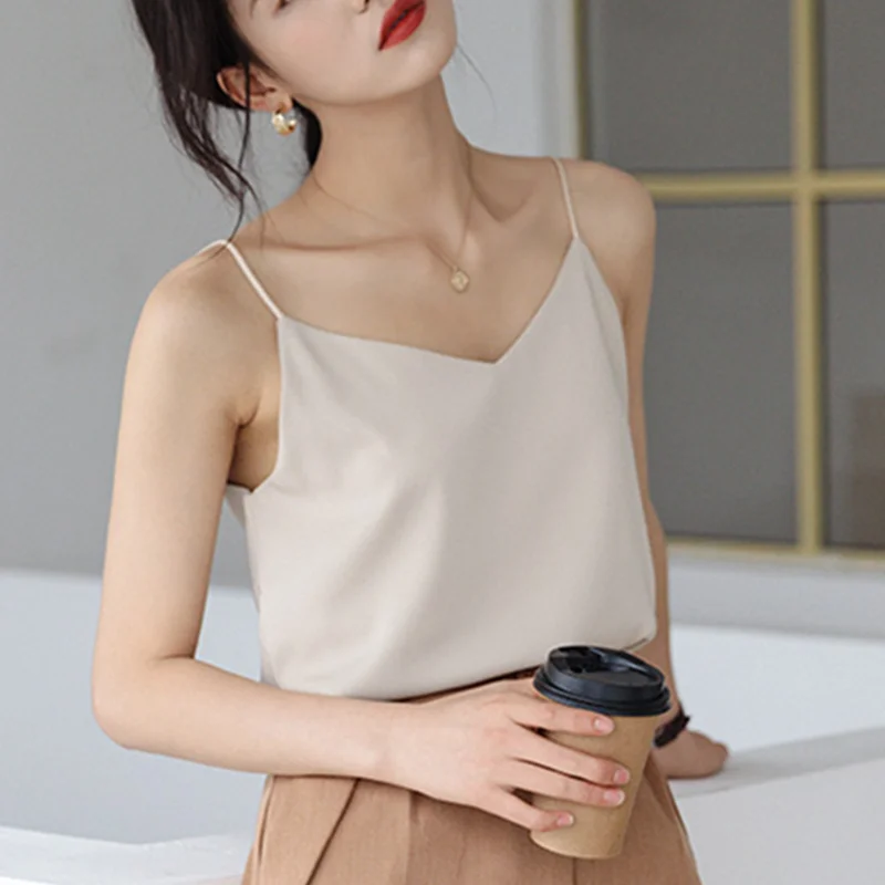 

Korean Chiffon Women Tops Women V-neck Satin Tanks Top Woman Sleeveless Vest Tops Tees Plus Size Sexy woman White Top Lady Camis
