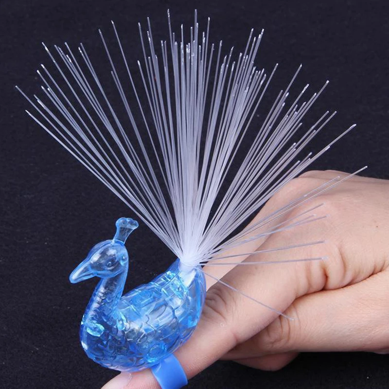 Новинка светодиодная вспышка с павлиньими пальцами светящиеся цветные кольца