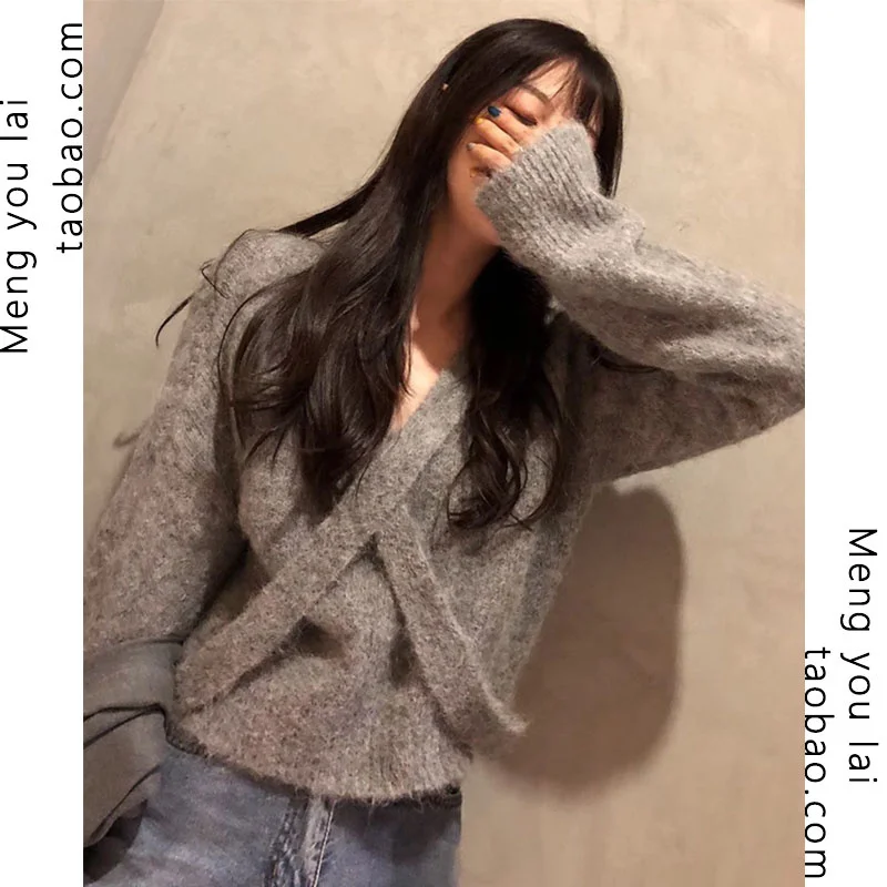 

Autumn Winter Retro Style High-end Design Sense V-neck Sweater Women's Loose And Lazy Style Thickened Pullover Niche Rac