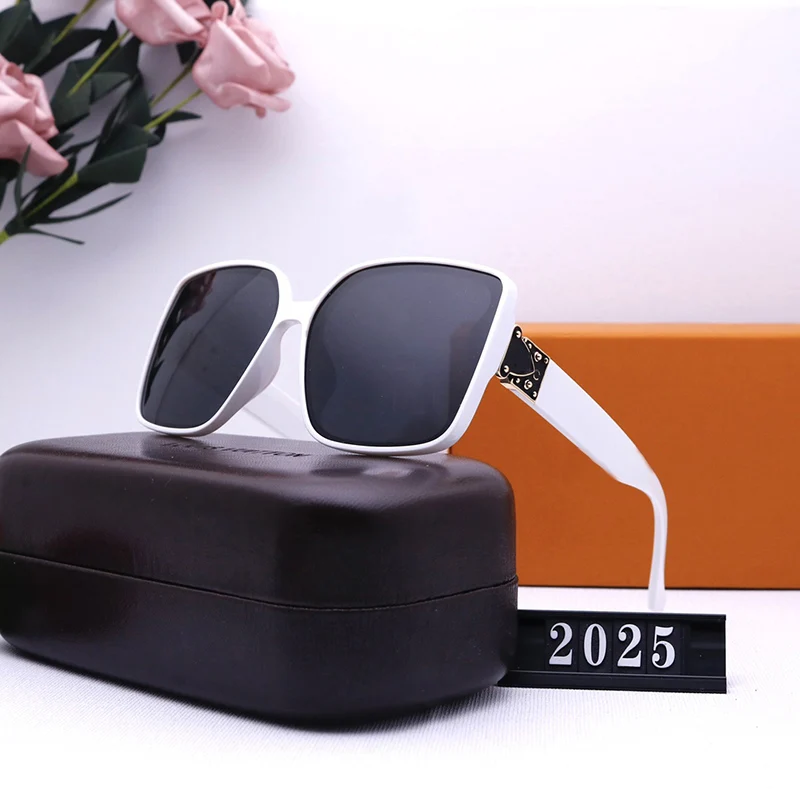

YJ2025 2021 Black Square Sunglasses Women Big Frame Fashion Retro Mirror Sun Glasses Female Brand Vintage Lady Vacation