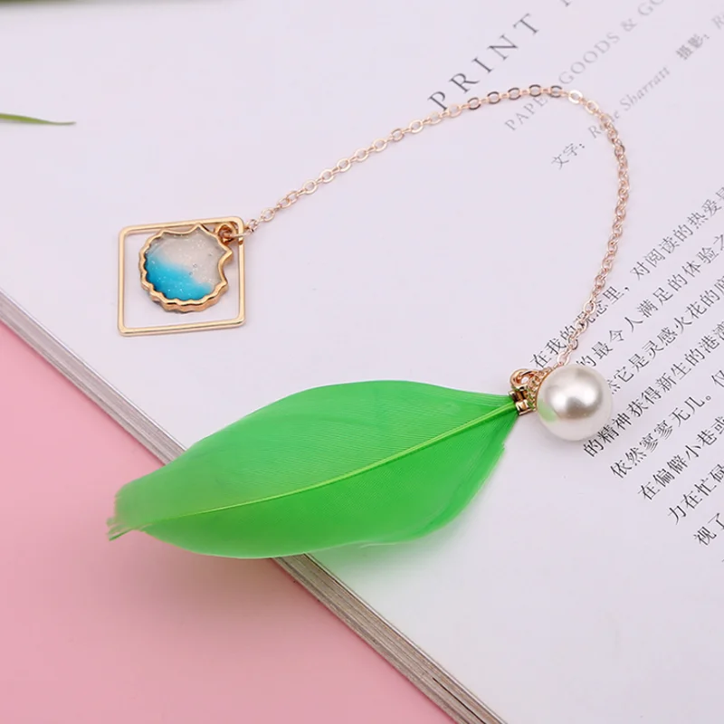 Рисунок 3 - кавайная металлическая Закладка с перьями и жемчугом