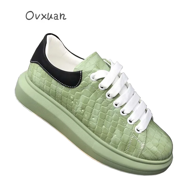 

OVXUAN Embossed Boots Crocodile Pattern Leather Splicing Lace Up Low Top Ankle Booties Men Shoes Flat Botas Botines Hombre 2021