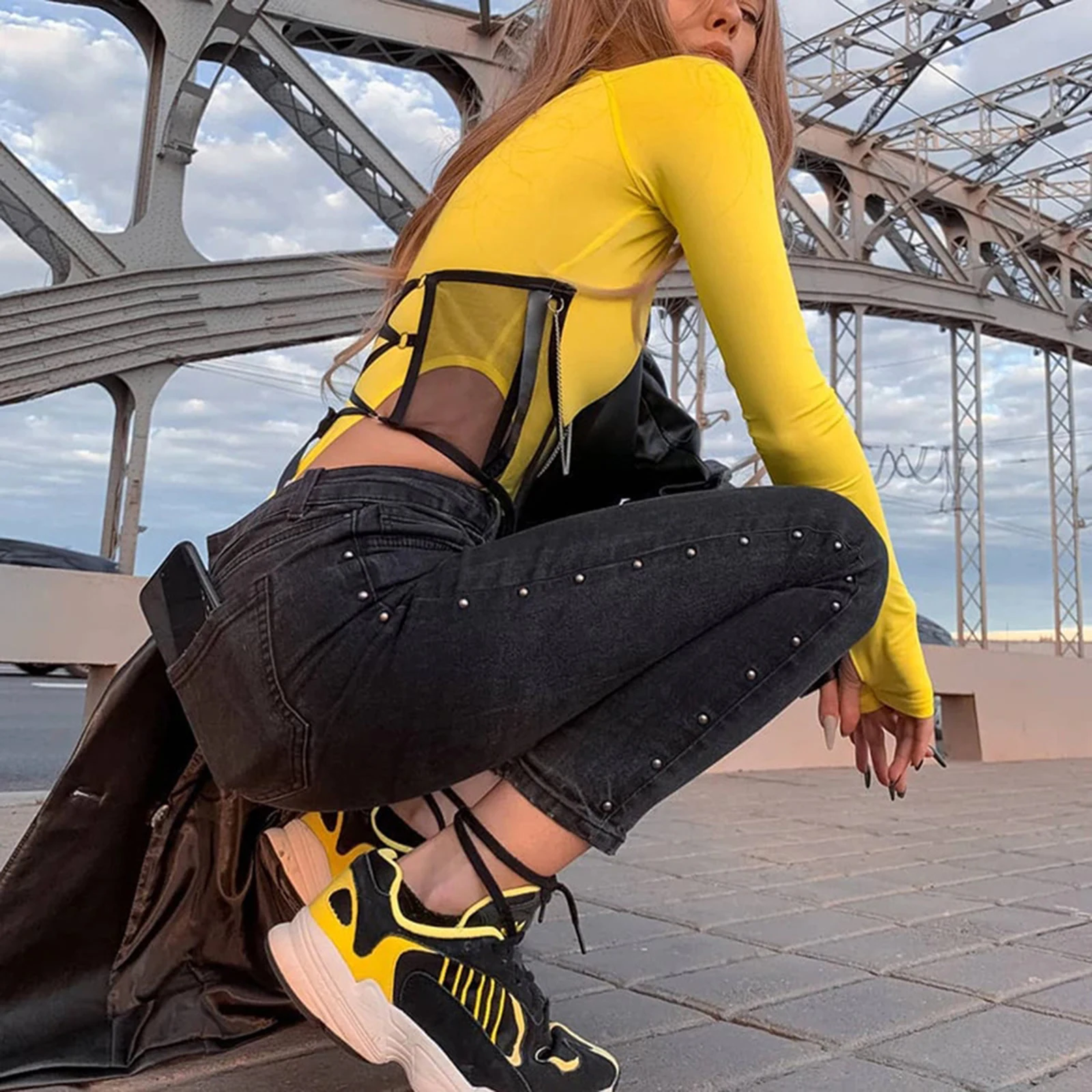 

2021 Punk Metal Chain Black Corset Mall Goth High Waist Corsets Harajuku Vintage Mesh See Through Waist Shaper Women Slim Girdle