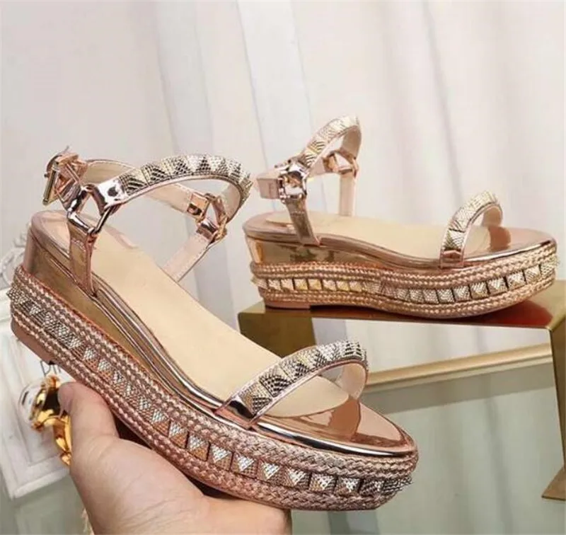 

Ollymurs Rose Gold High Heels Fashion Designer Red Bottom Shoes Women Wedge Heel Platform Brand Gladiator Sandals Studs Rivet