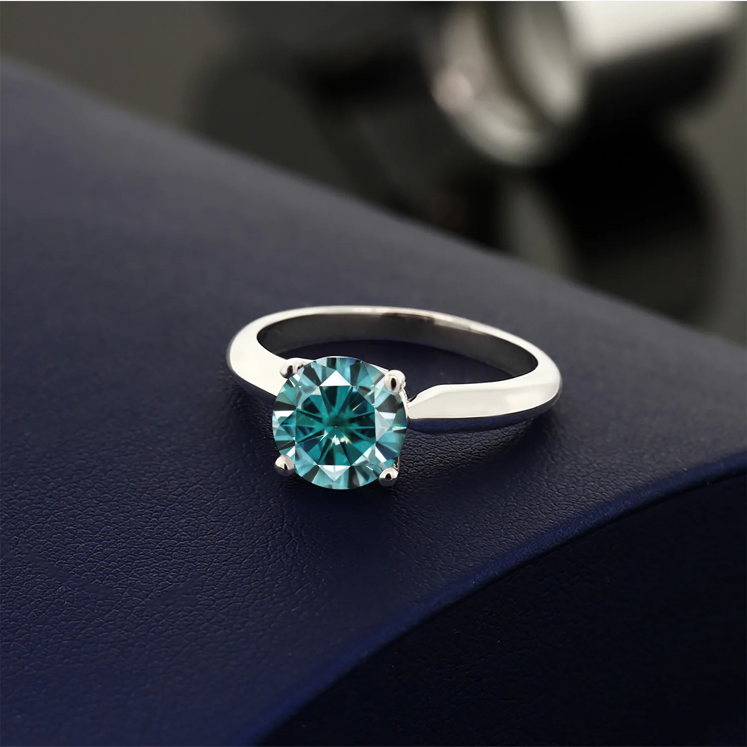 GemStoneKing 925 пробы серебряное кольцо пасьянс голубое круглое создано Moissanite 1.90ct роса