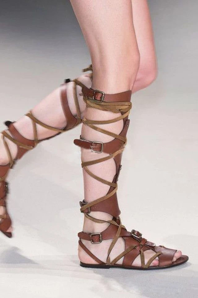 Женские сандалии на плоской подошве с ремешком из кожи питона летние сапоги до