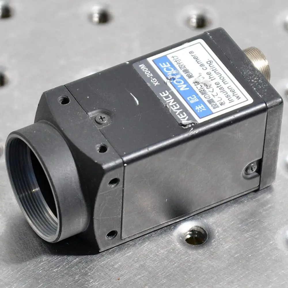 

KEYENCE XG-200M 2 million pixel digital 2 million pixel black and white camera for XG series