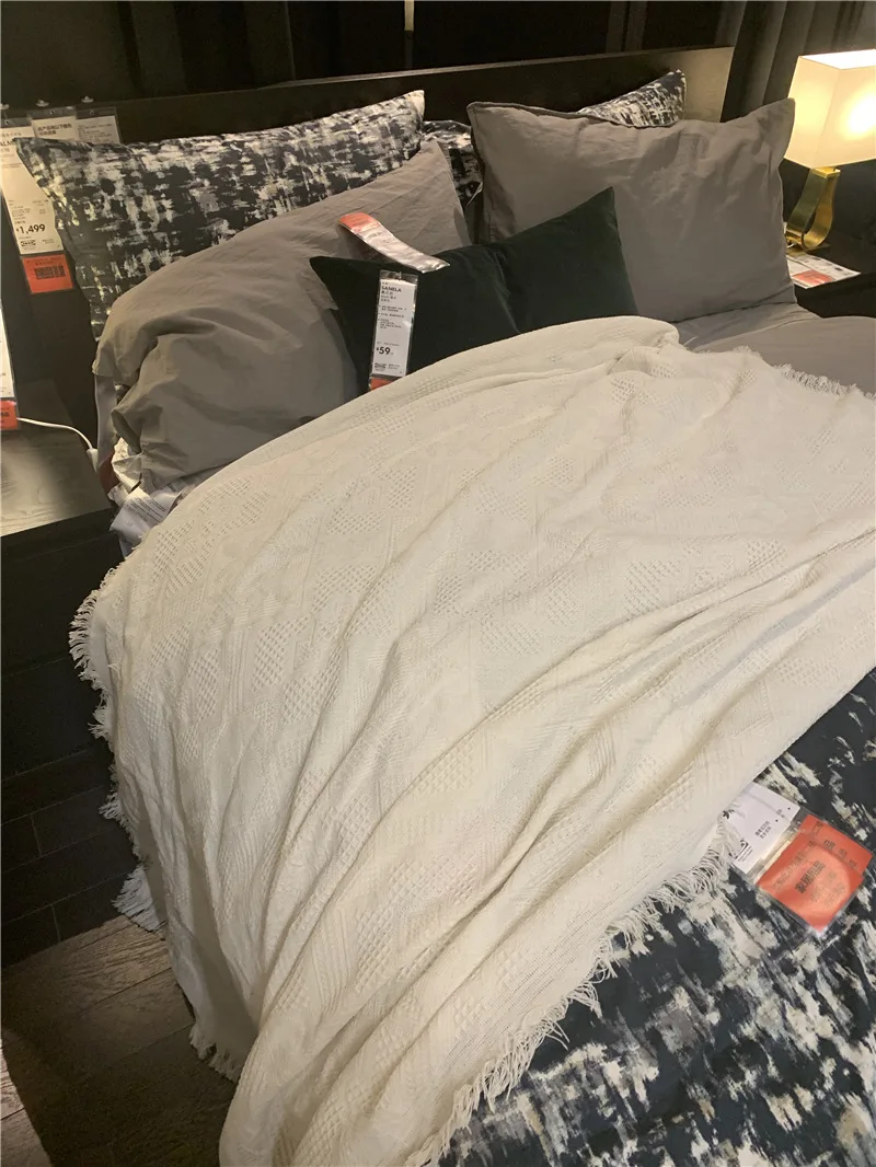 Плед s для дивана однотонный в скандинавском стиле белый диван с обивкой из