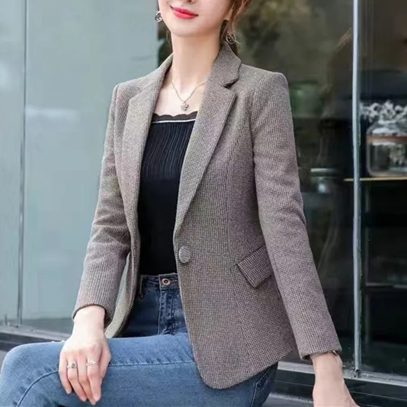 

Fashion Plaid Women Blazer Single Button Long Sleeve Female Casual Coats Office Ladies Outerwear Chic Tops Blazer