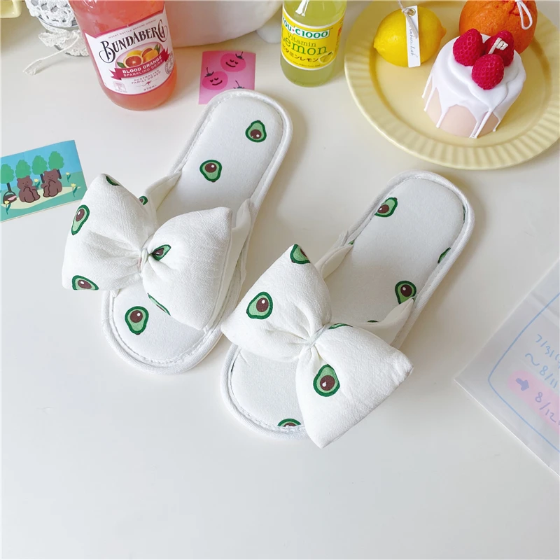 

Женские нескользящие домашние тапки с бабочкой, на толстой подошве