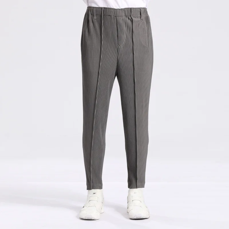 

Новинка, мужские повседневные деловые японские плиссированные Однотонные эластичные универсальные брюки-карандаш Mi Tempio с резинкой на тали...