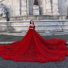 Потрясающее красное платье для выпускного вечера с длинным шлейфом, без бретелек