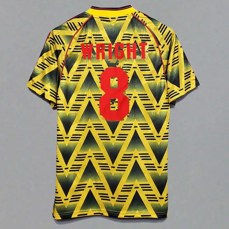 

02 04 05 06 Henry Bergkamp 92 94 97 98 99 Vieira Merson Adams Persie Male Retro T-Shirt