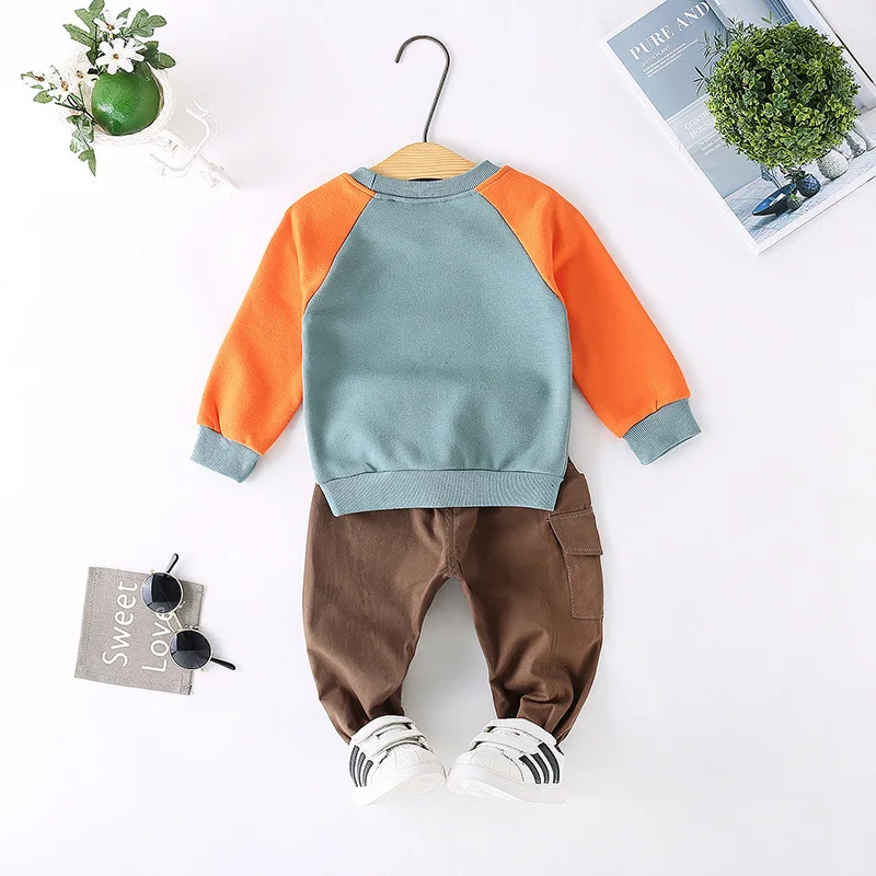 Комплект детской одежды на весну и осень футболка штаны с буквами Щенок для