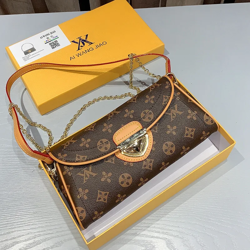 

Маленькая сумка-конверт из натуральной воловьей кожи для женщин, новинка 2021, модные женские сумки на плечо, модные кошельки и сумки, дизайне...