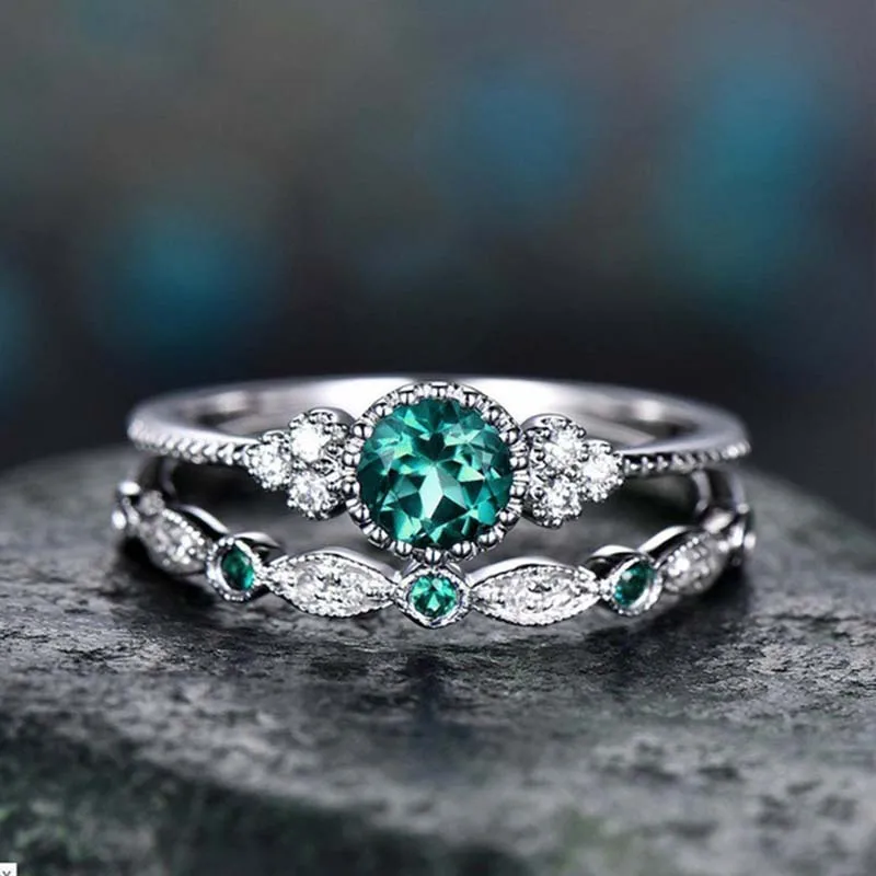 

Vintage Fashion Emerald Silver Color Engagement Rings For Women Round Moissanite Zircon Wedding Bridal Ring Set Anniversary Gift