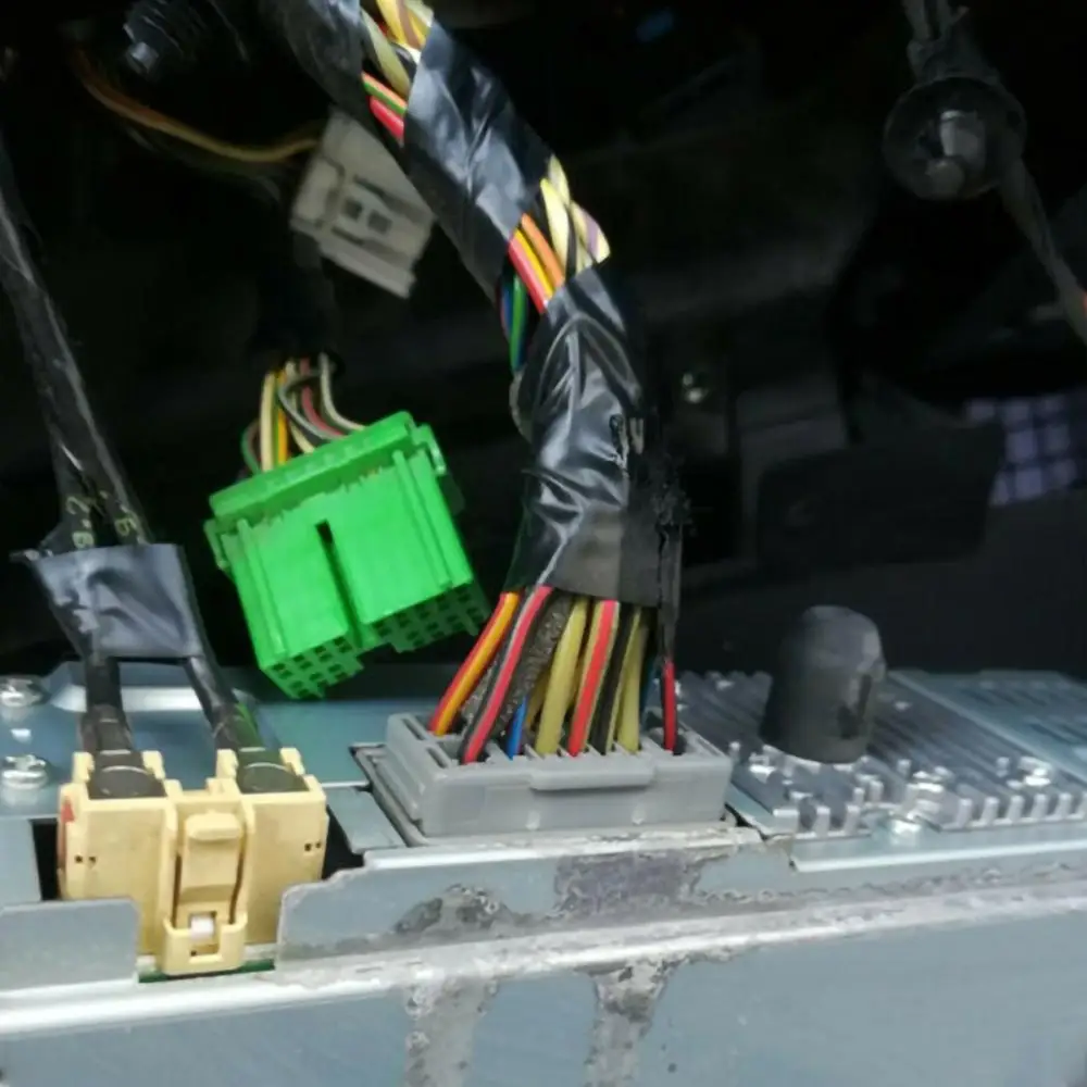 Высококачественный автомобильный аудиоприемник AUX в Bluetooth адаптер для Volvo C30 C70 S40