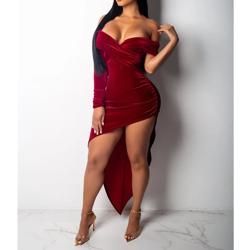 Женское вельветовое облегающее платье с открытыми плечами сексуальное
