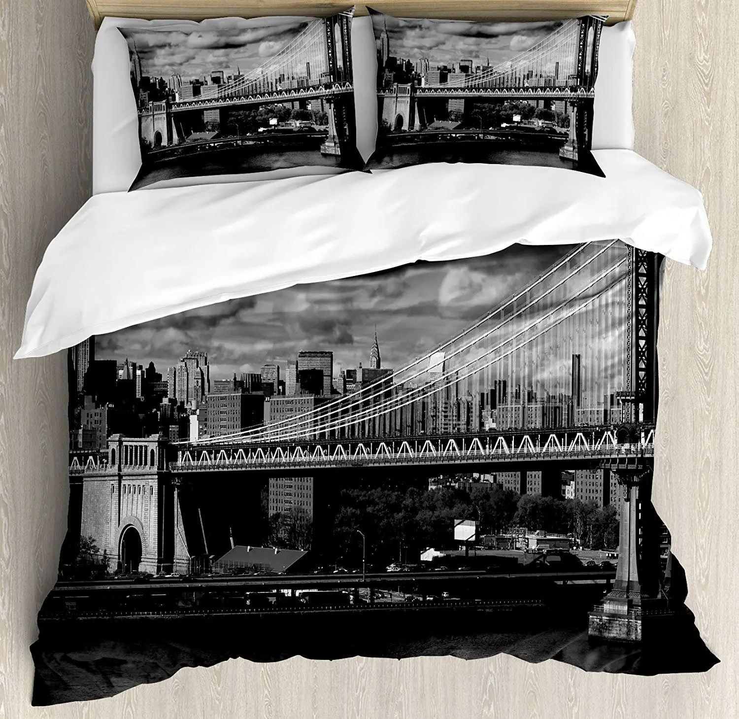 

New York Bedding Set Black and White Panorama of New York City Skyline with Focus on Manhattan Bridge Duvet Cover Pillowcase