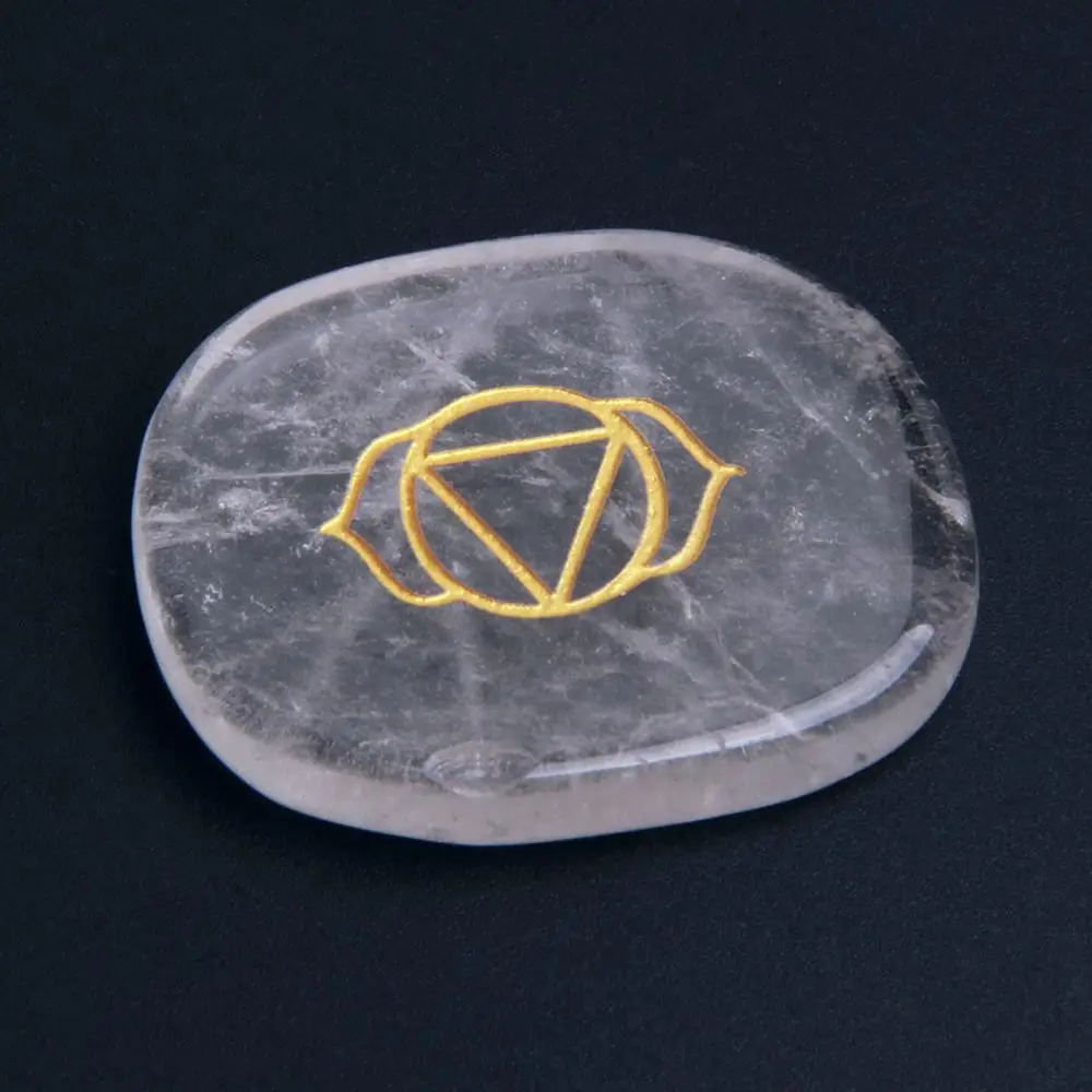 Натуральный лечебный прозрачный кварцевый кристалл полированная гравировка