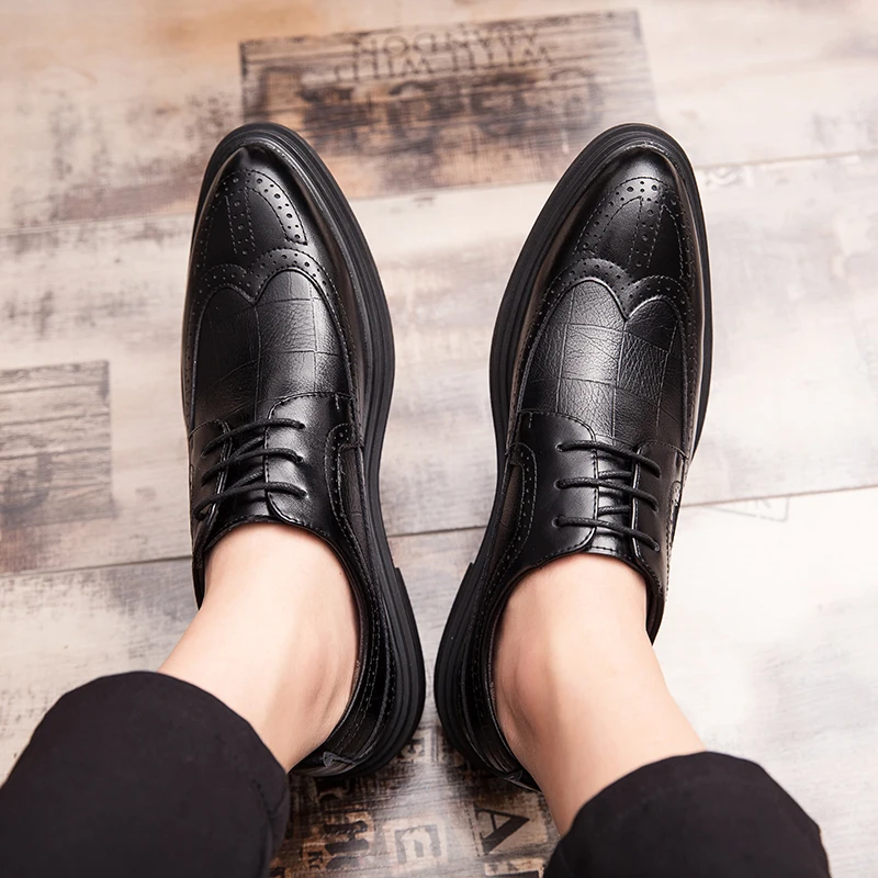 

Fashion Business Dress Men Shoes brogue Classic Leather Men Suits Shoes Fashion Slip On Dress Shoes Men Oxfords wedding shoes