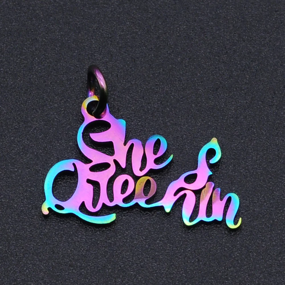 5 шт./лот 100% нержавеющая сталь She s Queen Word Script Шарм Кулон оптовая продажа высокое