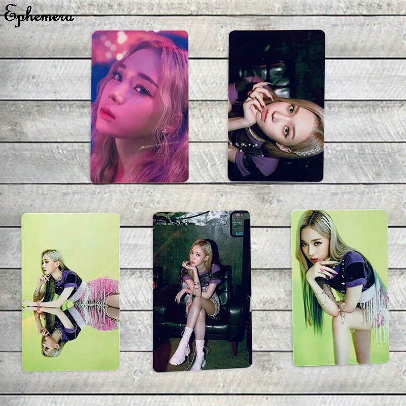 

5pcs Kpop AESPA Debut Crystal Card Photo Card Giselle Winter Photocard Sticker Photograph