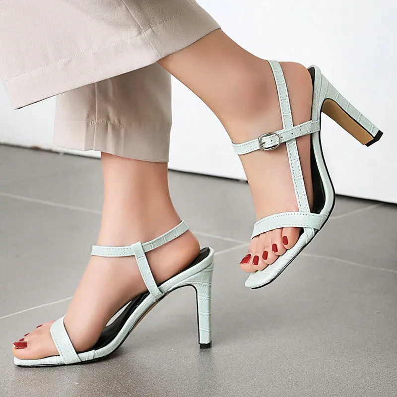 Босоножки из искусственной кожи на тонком высоком каблуке Модная женская