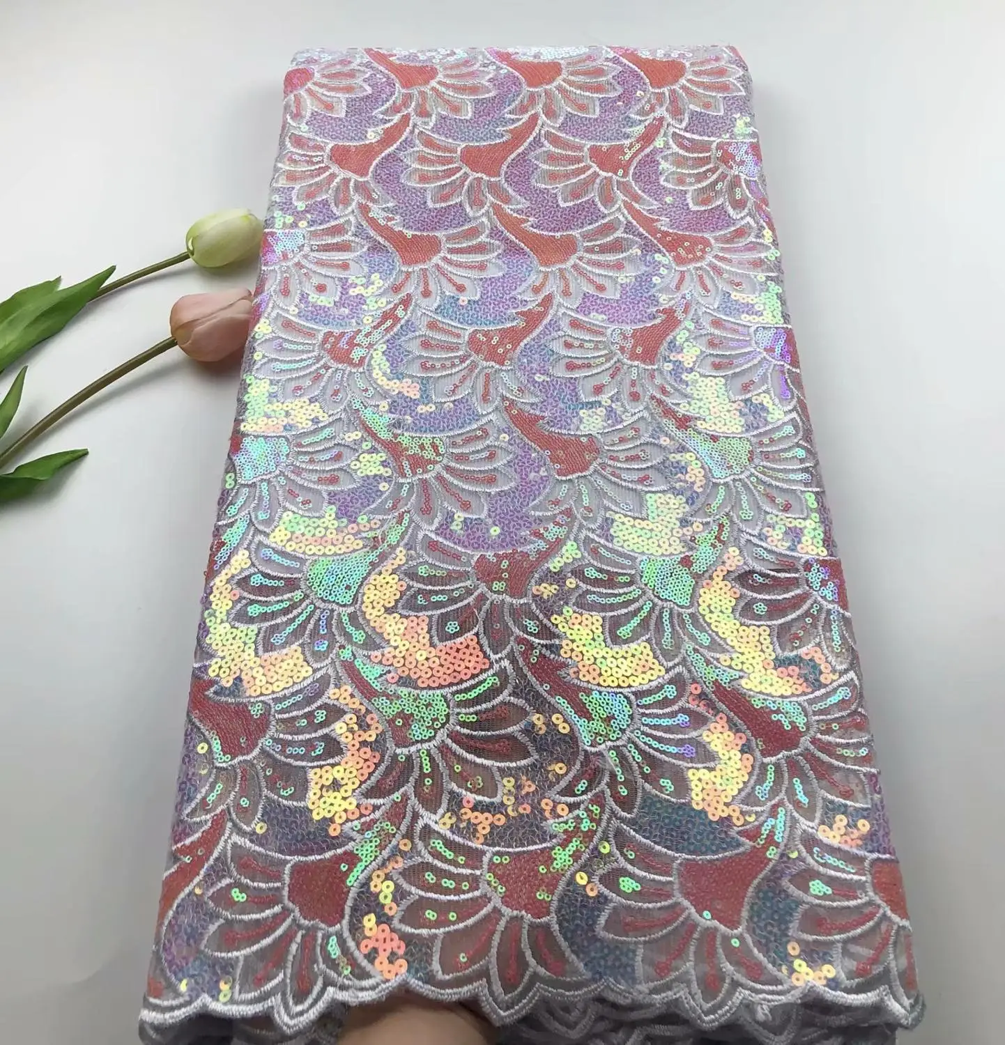 

Sequins Lace Fabric 2019 Latest African Tulle Lace Fabric High Quality Nigerian Sequins Lace Embroidered Wedding Fabri HSISE142