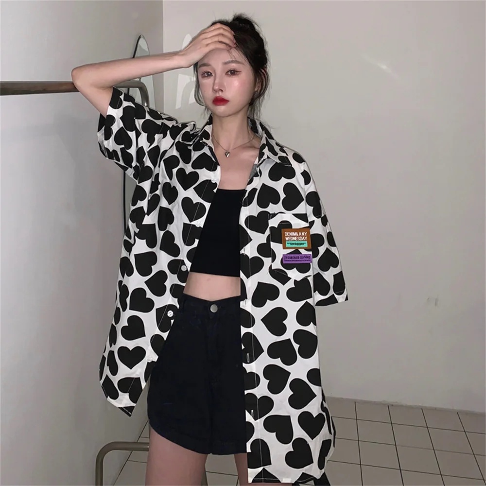 

Hong Kong style full-print love short-sleeved shirt women summer trendy design sense niche shirts retro student half-sleeved top