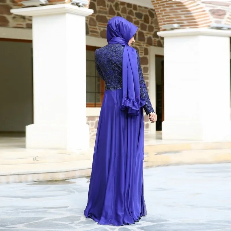 

2018 Muslim Long Sleeves Royal Blue Lace Hijab Islamic Dubai Abaya Kaftan Elegant Evening Gown mother of the bride dresses