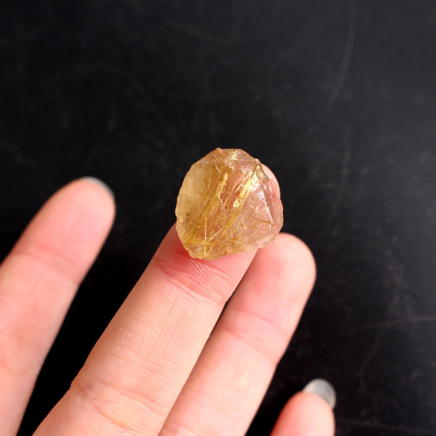 

30/50g Clear Natural Charming Yellow Hair Crystal Gold Rutilated Quartz Chips Rough Stone Mineral Specimens Home Decor