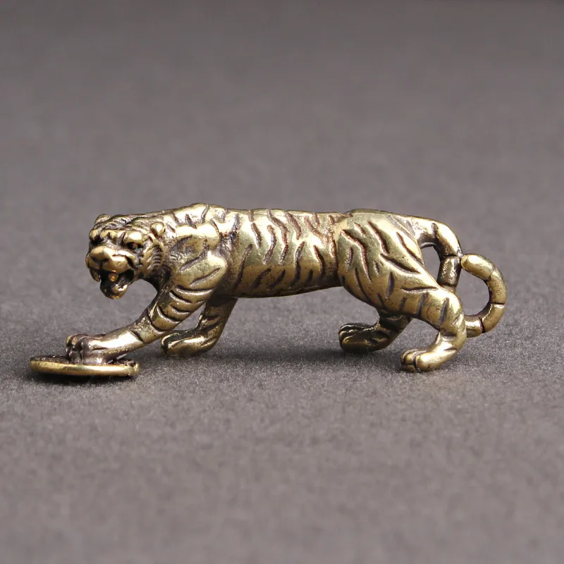

2022 New Year Brass Tiger The Chinese Zodiac Animal Brass Small Desk Ornament Mini Original Tiger Home Decoration Lucky Gift
